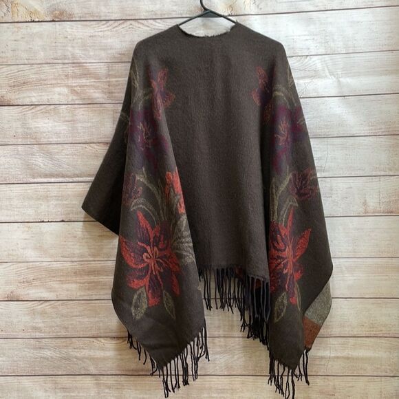 SOFT BROWN FRINGE WRAP WITH FLORAL PRINT - Picture 6 of 9